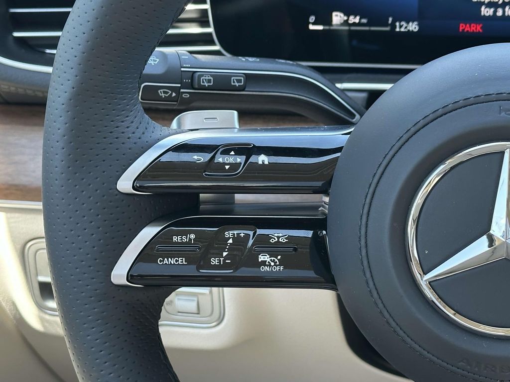 2025 Mercedes-Benz GLS 450 4MATIC 22