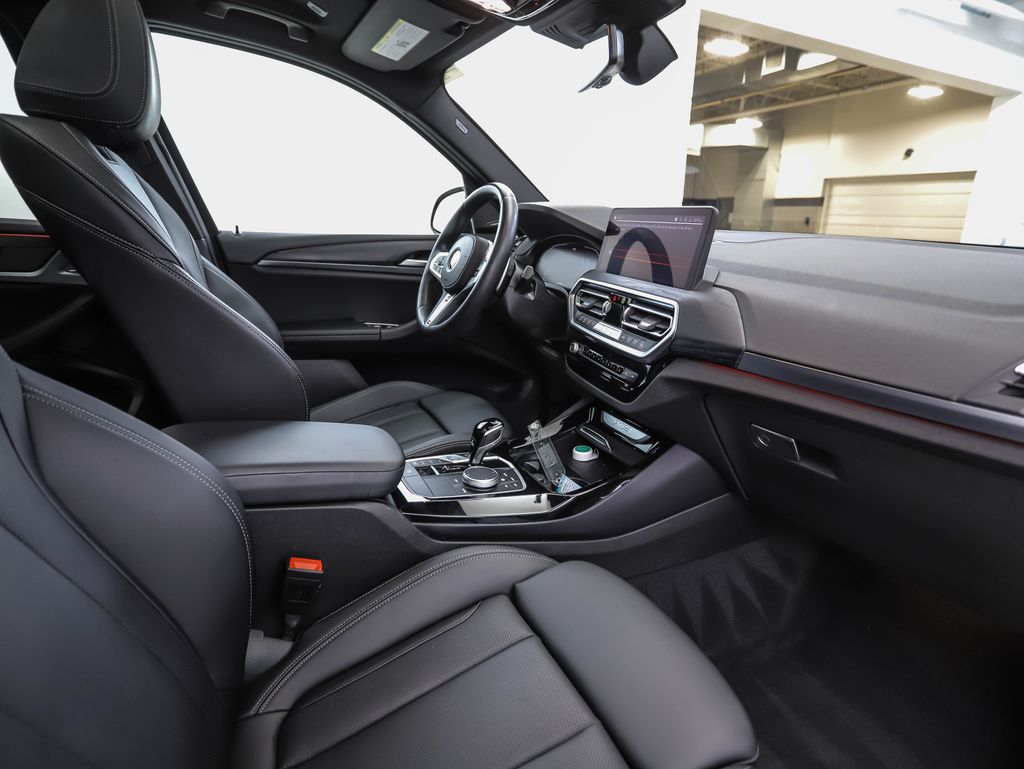 Thumbnail: 2024 BMW X3 - 30