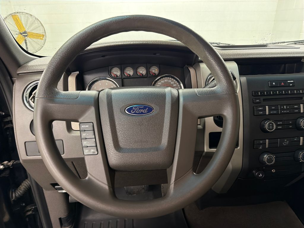 Used 2009  Ford  image 16