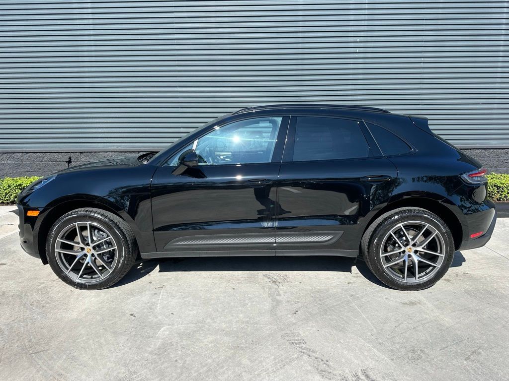 Thumbnail: 2026 Porsche Macan - 2