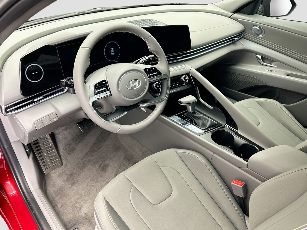 Thumbnail: 2025 Hyundai Elantra - 9