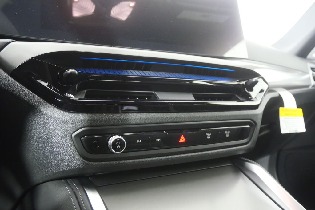 Thumbnail: 2026 BMW i4 - 22