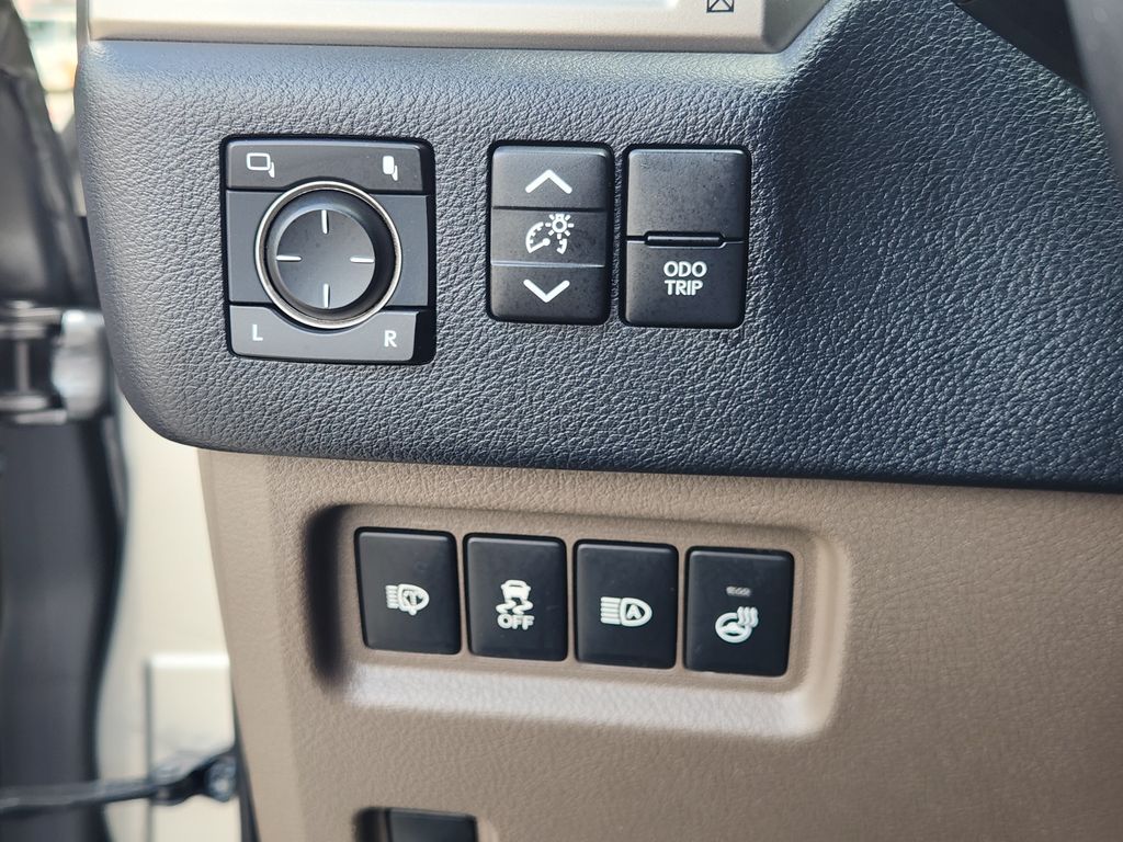 2021 Lexus GX 460 Silver at Community Toyota