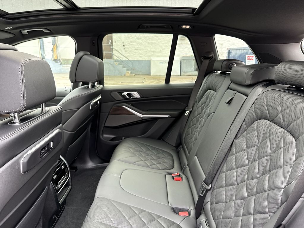Thumbnail: 2026 BMW X5 - 23