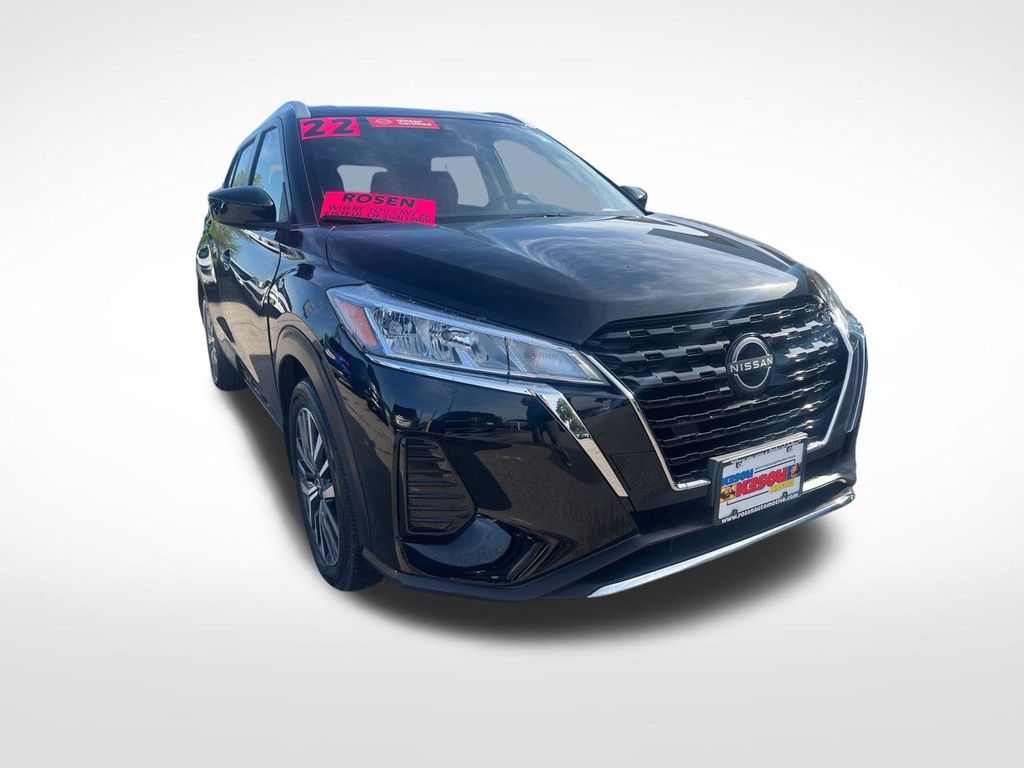 2022 Nissan Kicks SV photo