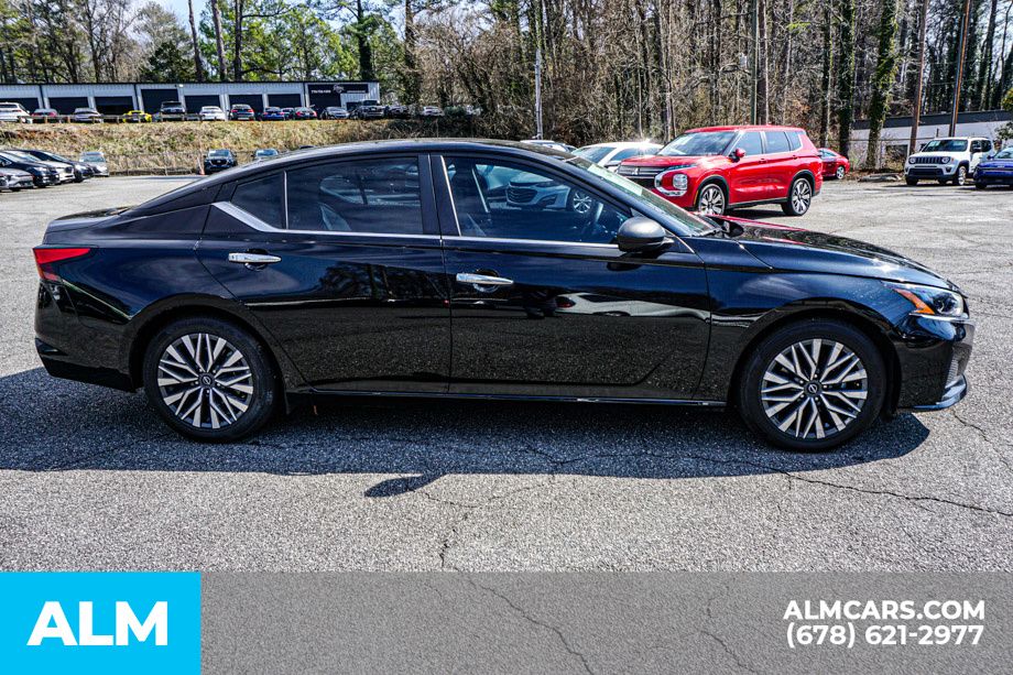 2024 Nissan Altima SV - Photo 9