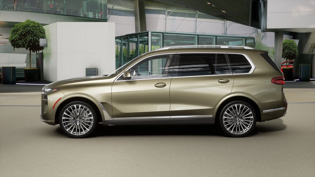 Thumbnail: 2026 BMW X7 - 32