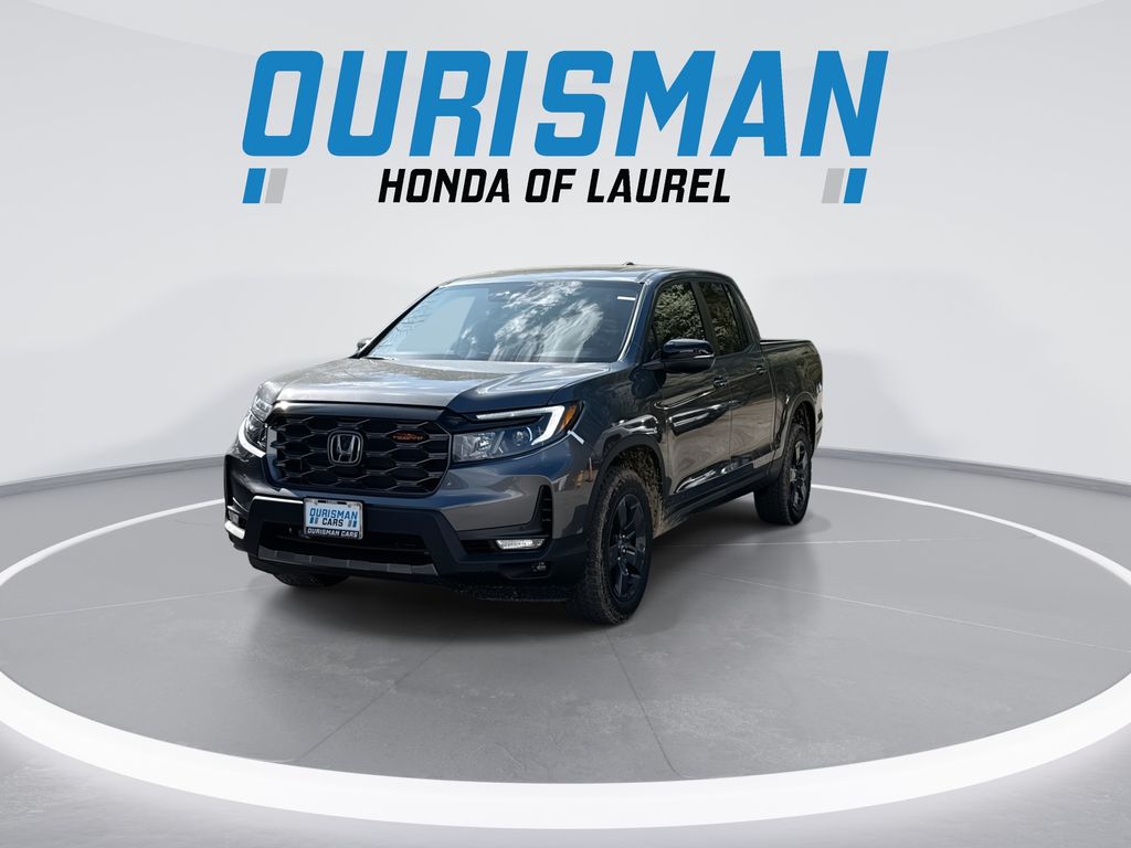 View vehicle photo 4