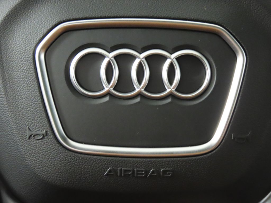 Thumbnail: 2026 Audi Q8 - 18