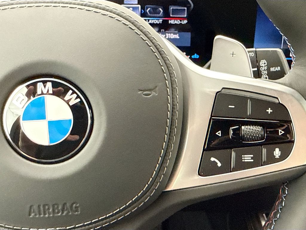 Thumbnail: 2026 BMW X5 - 12