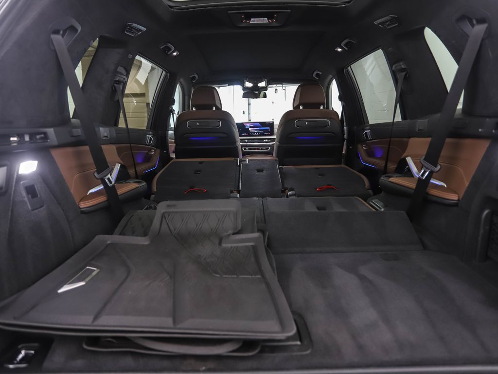 Thumbnail: 2024 BMW X7 - 29