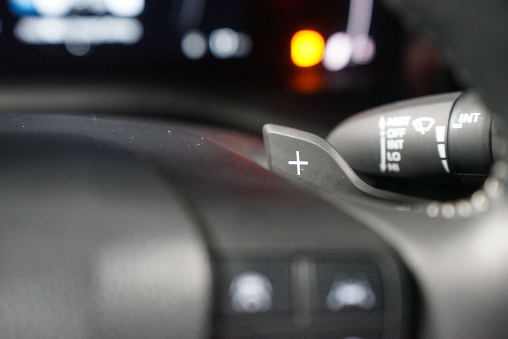 Thumbnail: 2025 Toyota Camry - 15