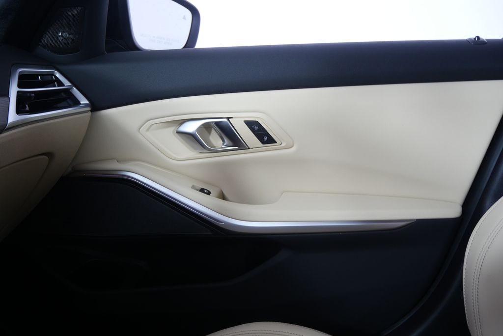 Thumbnail: 2026 BMW 3 Series - 24