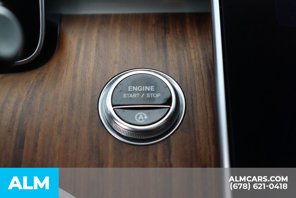 2024 Mercedes Benz C 300 photo 26