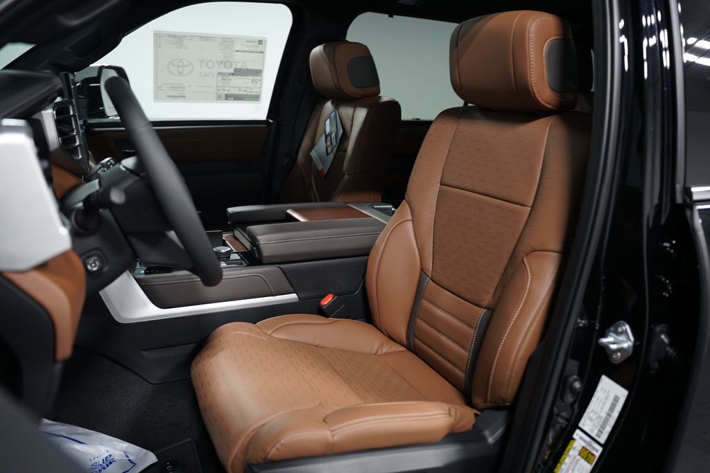 2025 Toyota Sequoia  32