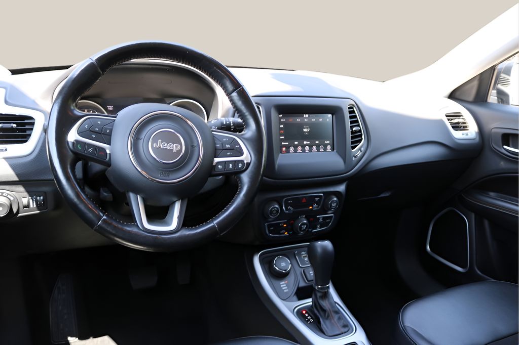 Used 2021 Gray Jeep Latitude image 14
