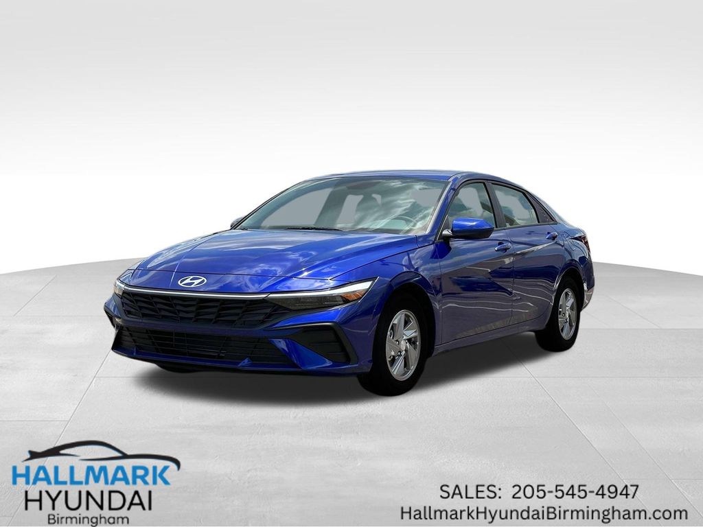 2025 Hyundai Elantra SE