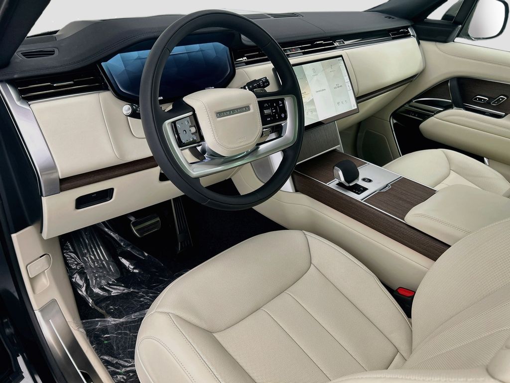 Thumbnail: 2026 Land Rover Range Rover - 9