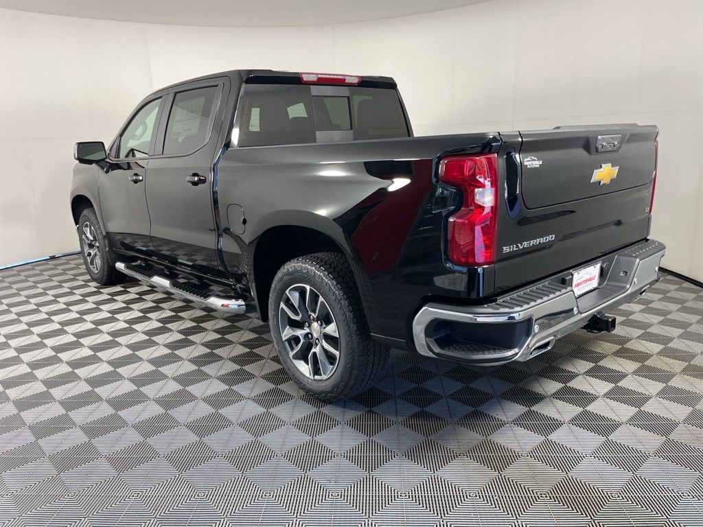 Thumbnail: 2026 Chevrolet Silverado 1500 - 3