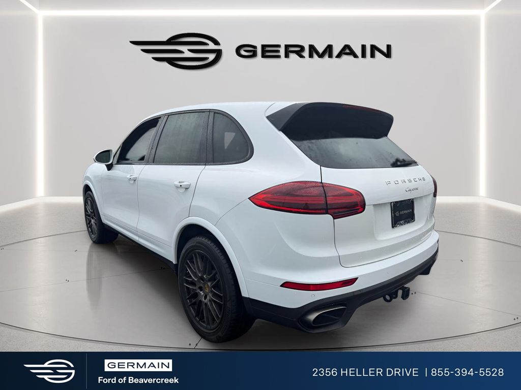 Used 2017 White Porsche Base image 5
