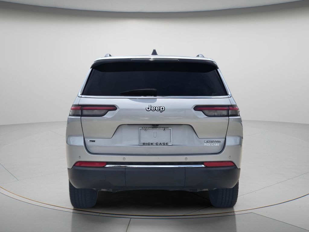 2022 Jeep Cherokee - $23,800