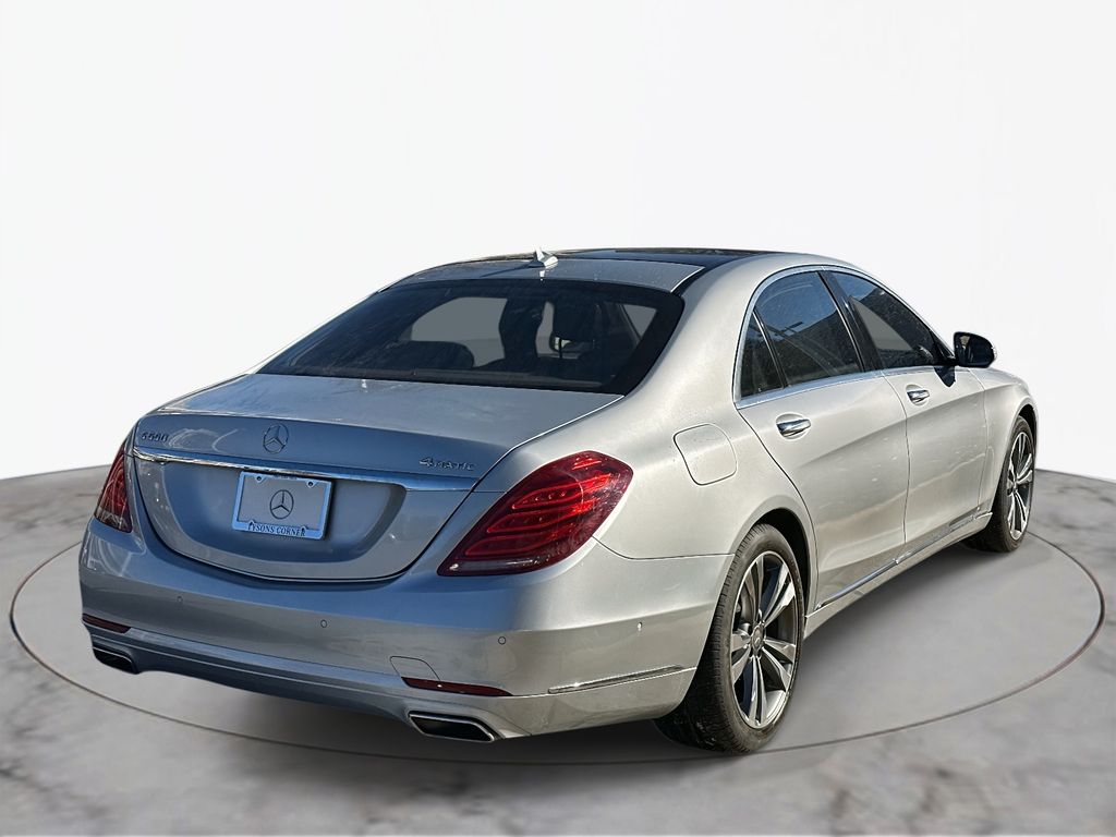 Thumbnail: 2016 Mercedes-Benz S-Class - 8
