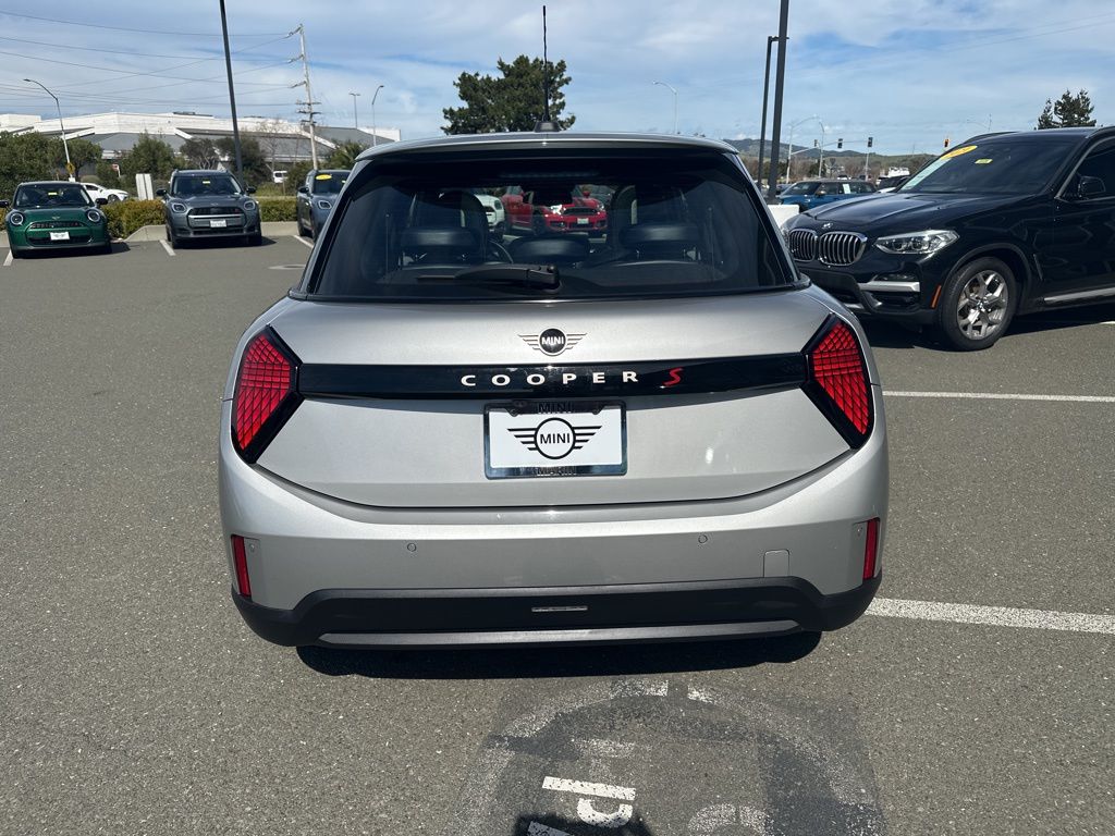Thumbnail: 2025 MINI Cooper - 4