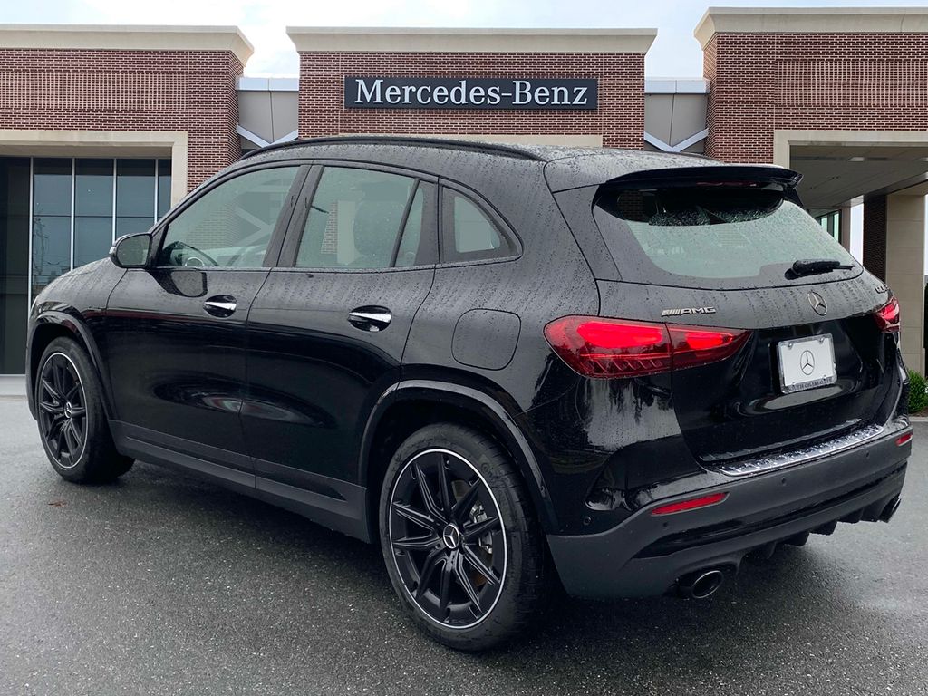 2025 Mercedes-Benz GLA 35 AMG 3