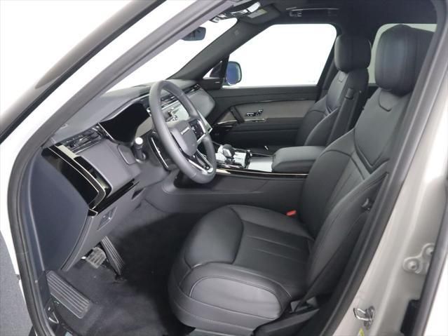 Thumbnail: 2026 Land Rover Range Rover Sport - 21