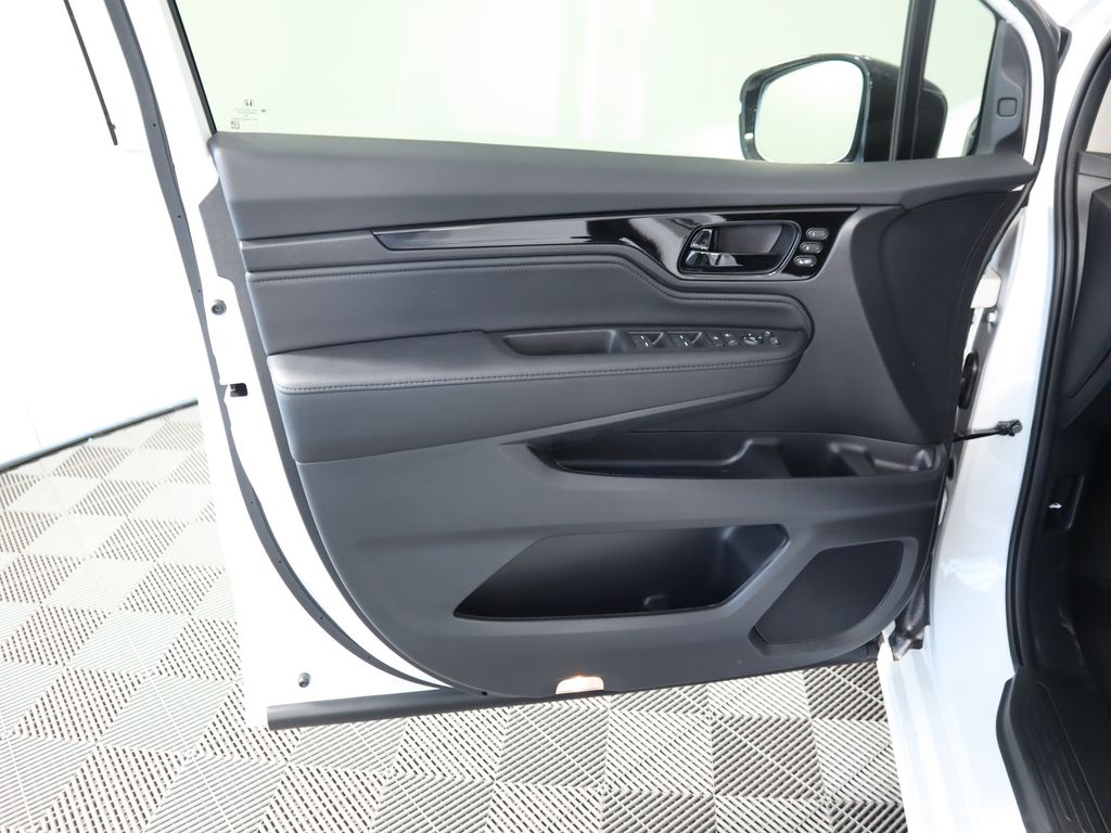 Thumbnail: 2026 Honda Odyssey - 25