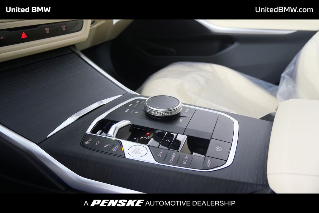 Thumbnail: 2026 BMW 3 Series - 24