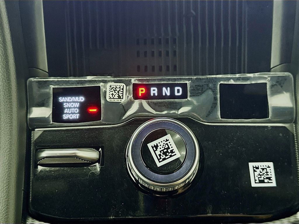 New 2026 White/off-white Jeep Limited image 12