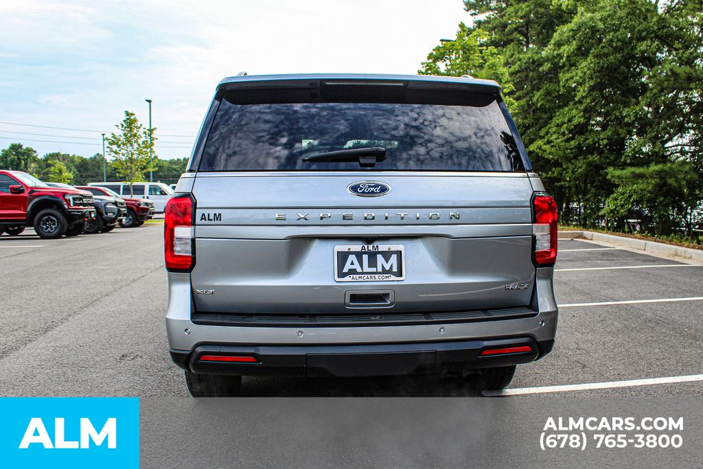 Used 2024 Silver Ford XLT image 11