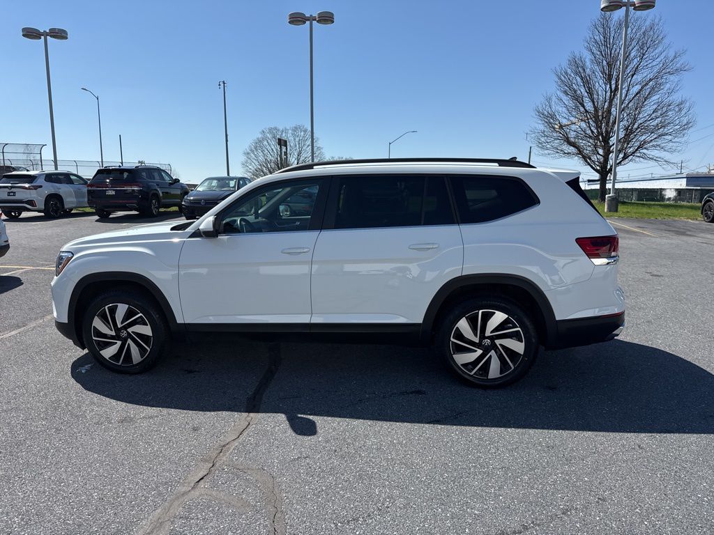 2025 Volkswagen Atlas 2.0T SE w/Technology White at Subaru and VW of Moon Township
