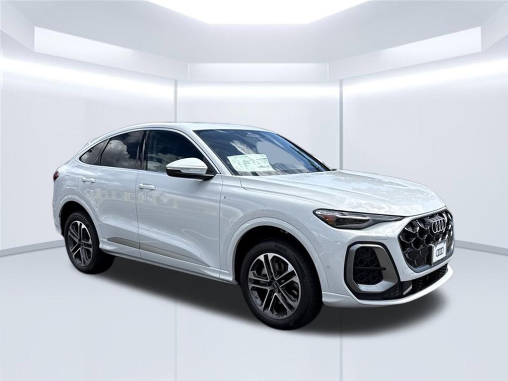 Thumbnail: 2026 Audi Q5 - 7