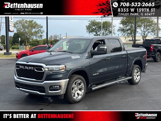 2025 RAM 1500 Azul (Blue Metallic) Camioneta Todo terreno 8 velocidades Automática