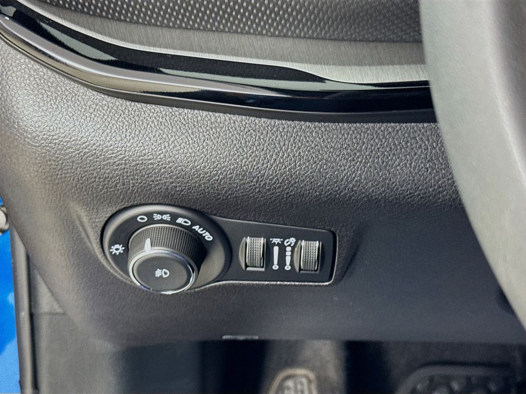 Used Car 2025 Jeep Compass  Trailhawk For Sale Under $25,000 In Austin, Texas