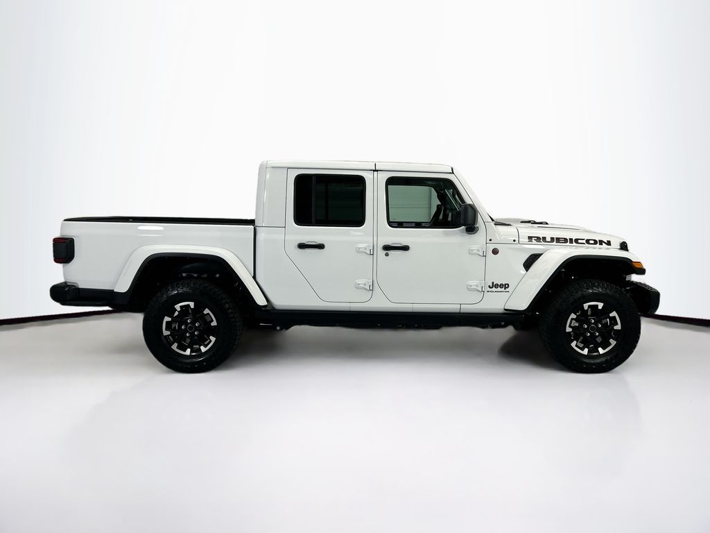 Thumbnail: 2024 Jeep Gladiator - 4