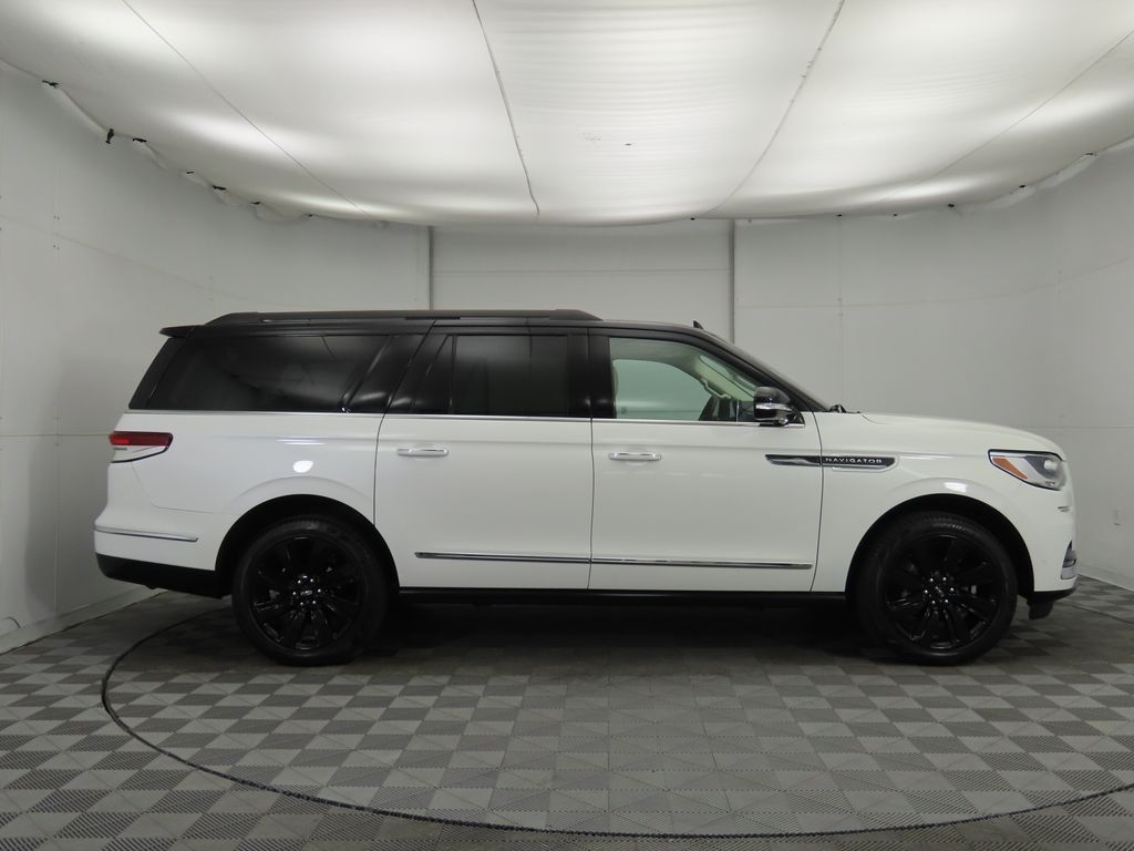 2024 Lincoln Navigator Black Label 4