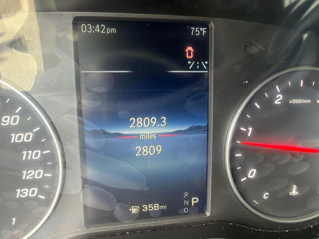 Used 2025 White Mercedes-Benz Cargo 170 WB image 13