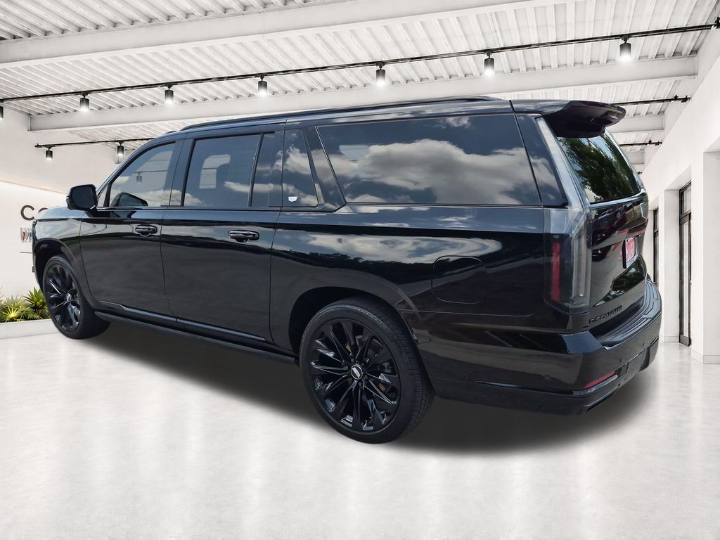 Used 2025 Black Cadillac Sport Platinum image 11