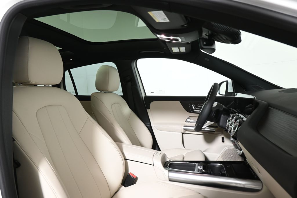 Thumbnail: 2026 Mercedes-Benz GLA - 27