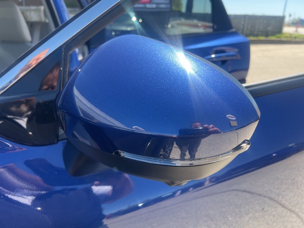 2021 Nissan Rogue SV photo