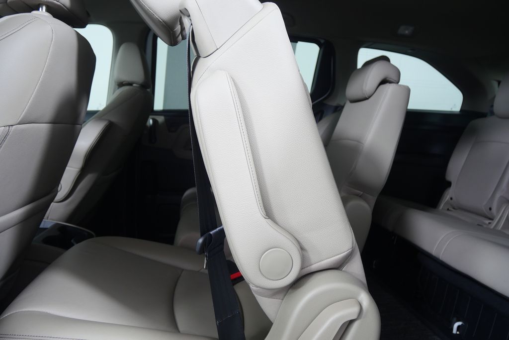 Thumbnail: 2023 Honda Odyssey - 17