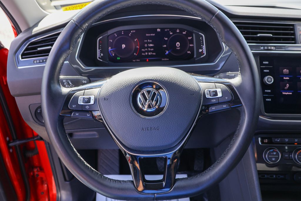 2019 Volkswagen Tiguan 2.0T SEL Premium 18