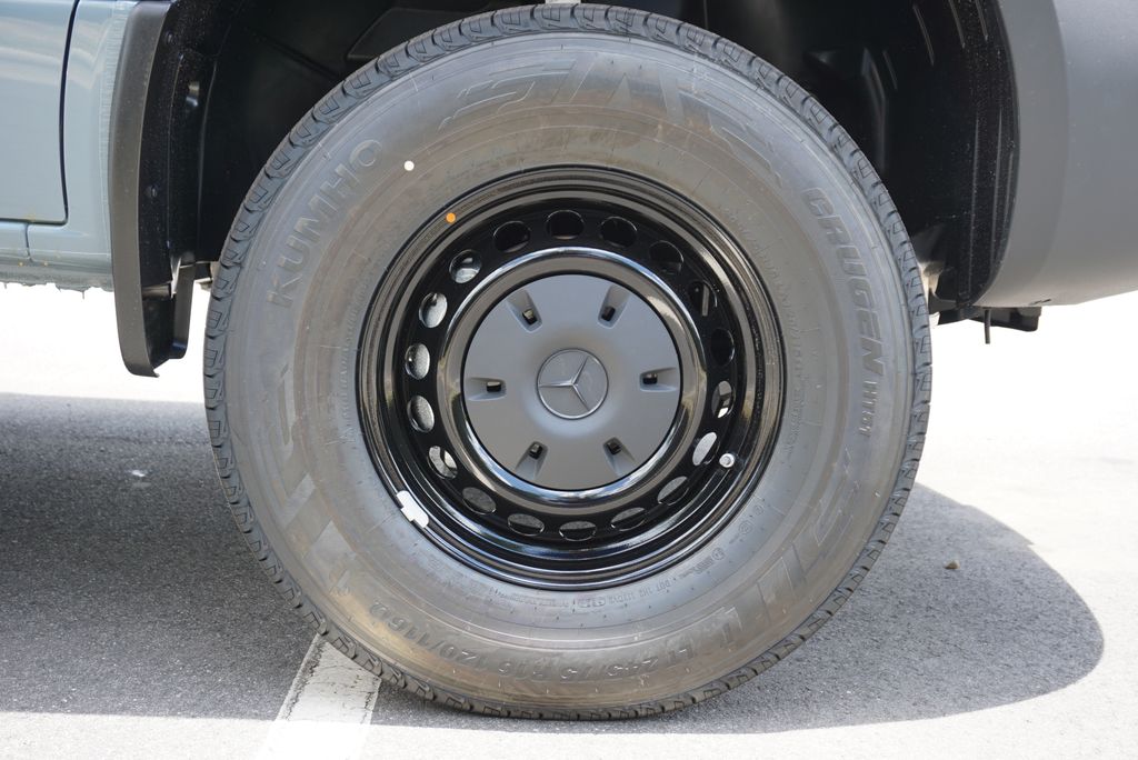 Thumbnail: 2025 Mercedes-Benz Sprinter - 18