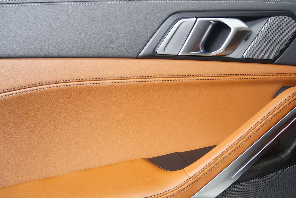 Thumbnail: 2026 BMW X6 - 14