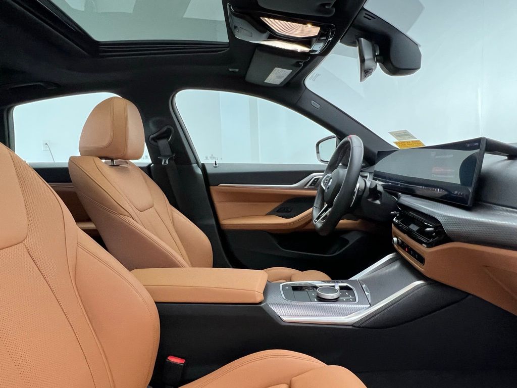 Thumbnail: 2025 BMW 4 Series - 7