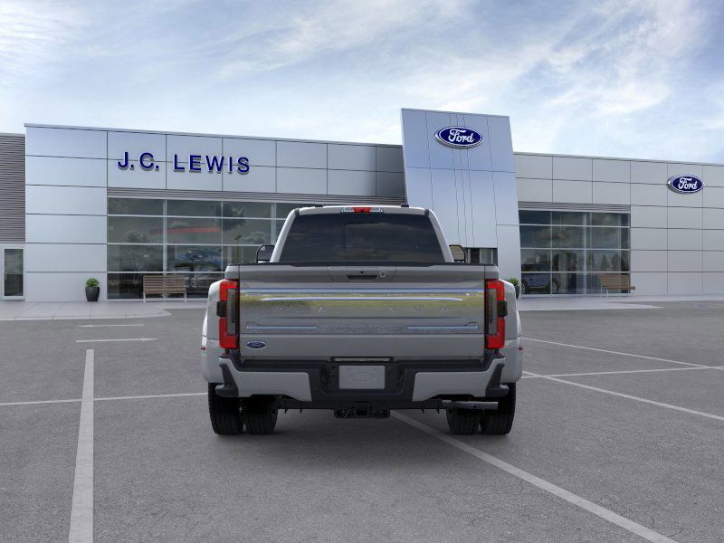 2025 Ford F-450 Super Duty Platinum