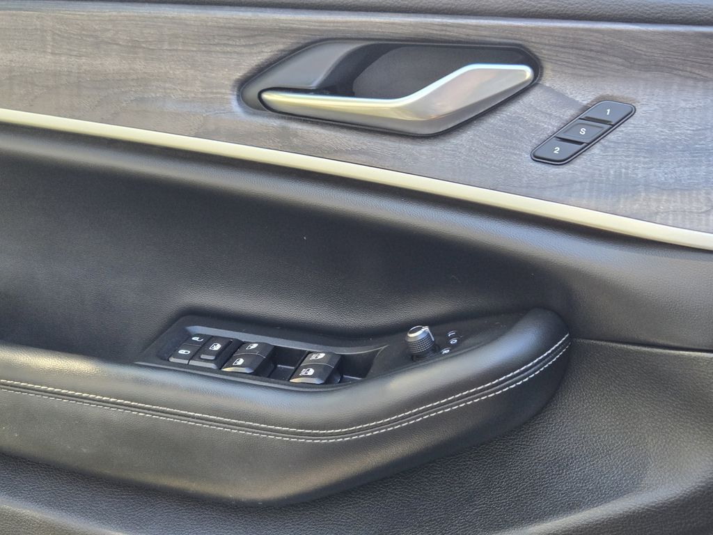 used 2022 Jeep Grand Cherokee car, priced at $22,665